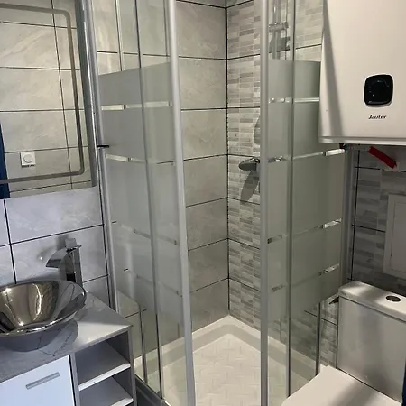 6 Apartment