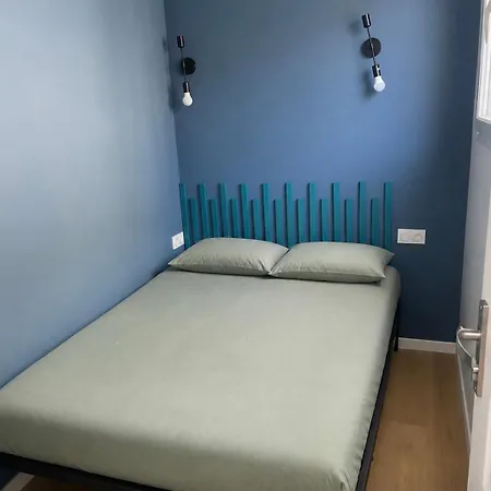 Apartment 6 *